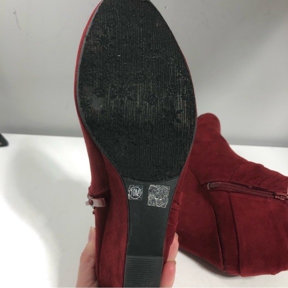 CL by Chinese Laundry Knot Wedge Ankle Bootie, size 10 - Picture 7 of 9